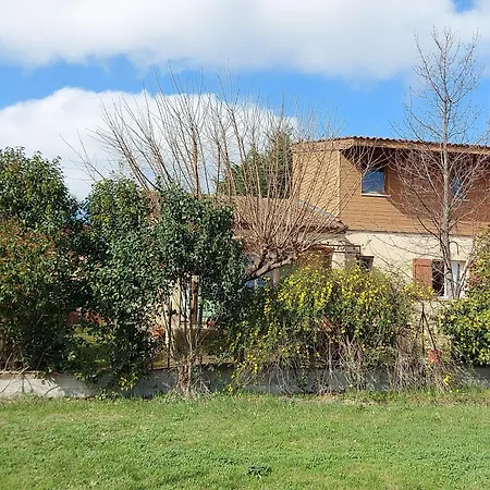 Maison Entiere Pres De La